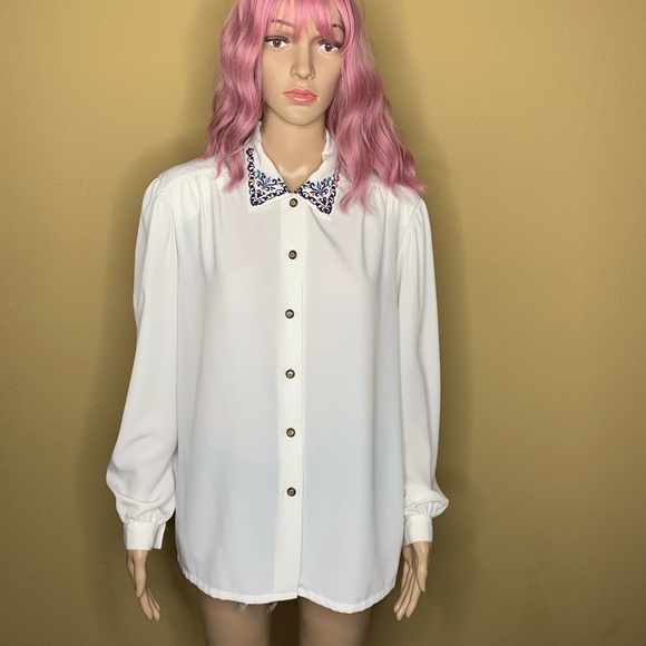 Koret Vintage White Embroidered Button Down Blouse - Picture 2 of 5